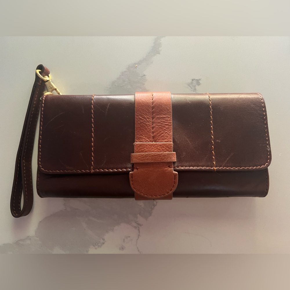 Aqua Madonns Elegant Brown Leather Clutch